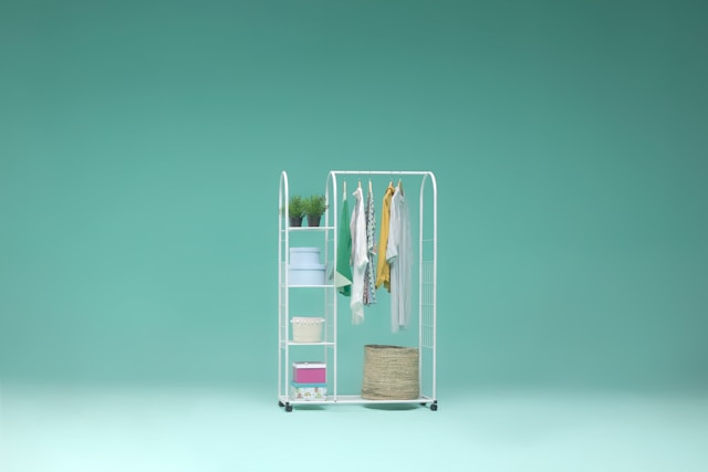 clothes rack with shelfes